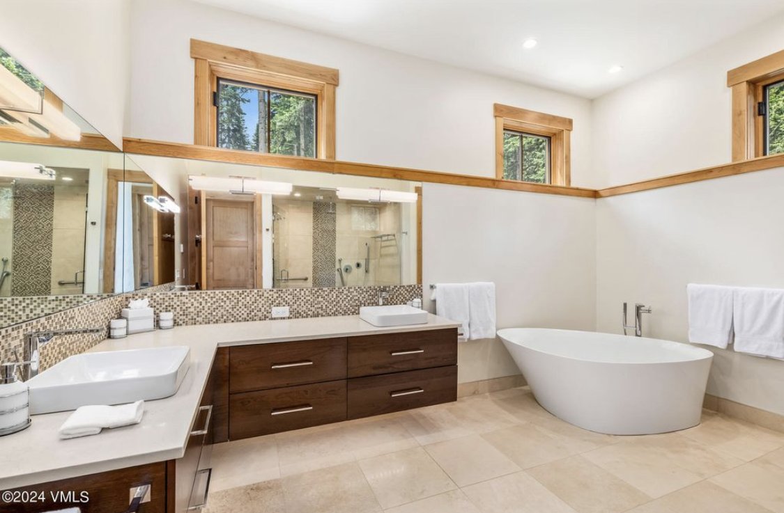Granite Springs Residence
