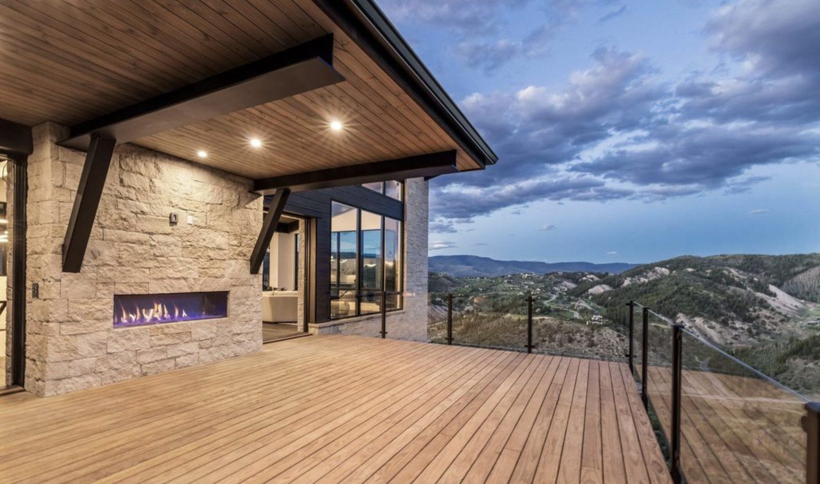 Saddle Ridge Residence